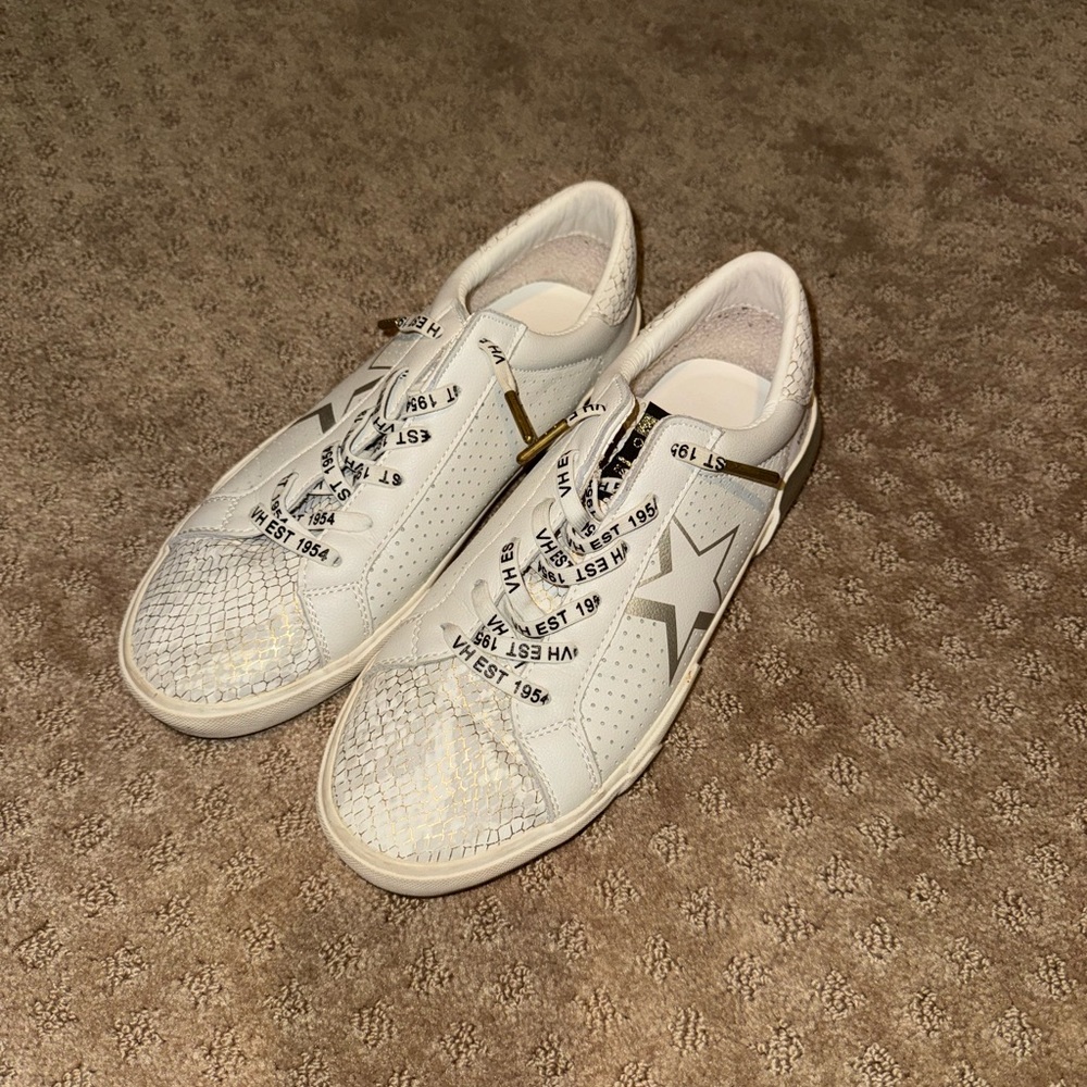 Vintage Havana White Sneakers Classic Minimalist Design